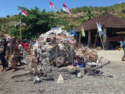 Underwater sea turtle sculpture made of found objects to be placed on the near shore dive site to highlight problems with marine debris pollution and to give divers another site to explore while reefs recuperate from bleaching