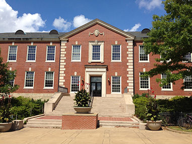 Photo of Auburn University's Tichenor Hall